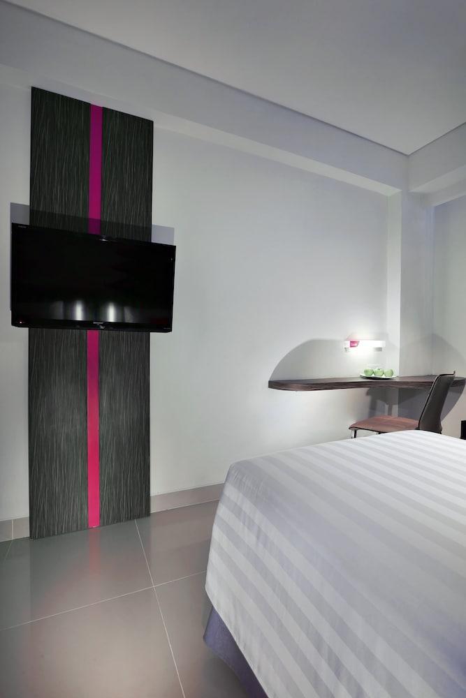 Favehotel Sunset Seminyak Exterior foto